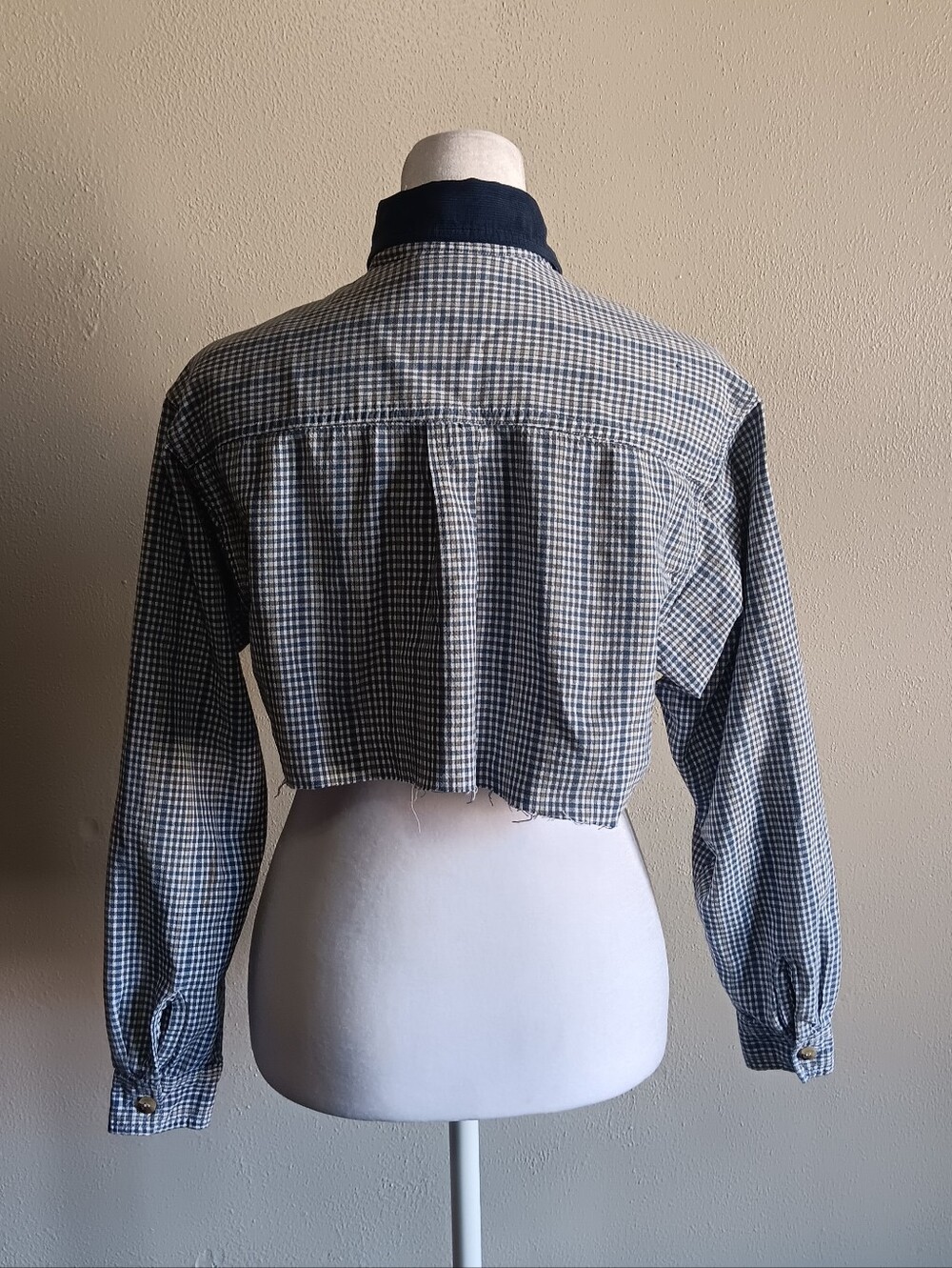90s Fall Embroidered Leaf Blue Gingham Cropped Button-Up Cut-off Sz. Small - Picture 7 of 11